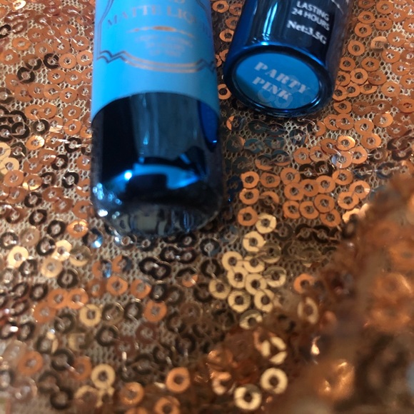 eyeshadow and lipstick ๐ and liquid matte - Picture 4 of 4